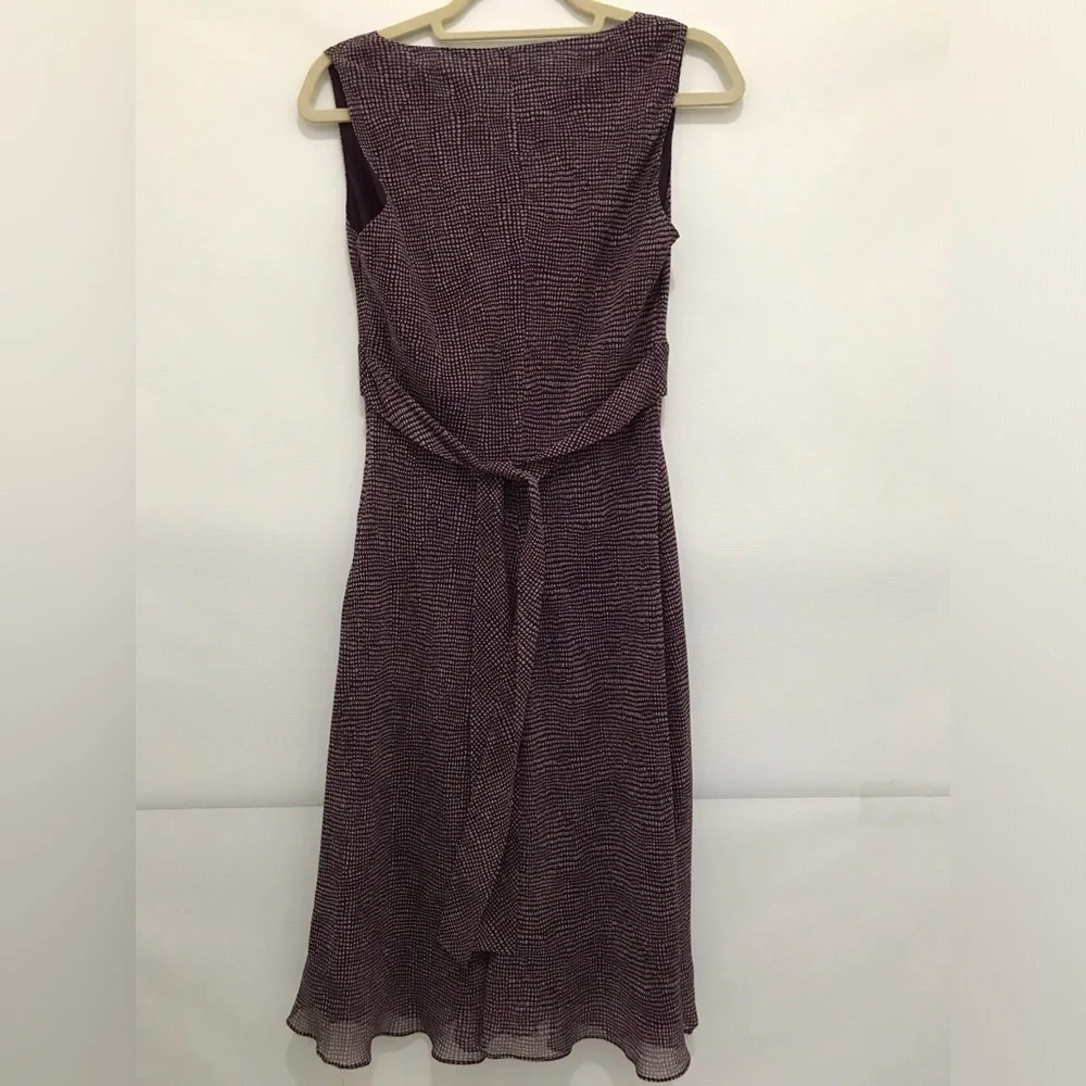 Ann Taylor Silk Sleeveless V-Neck Burgundy Patterned Dress Size 6